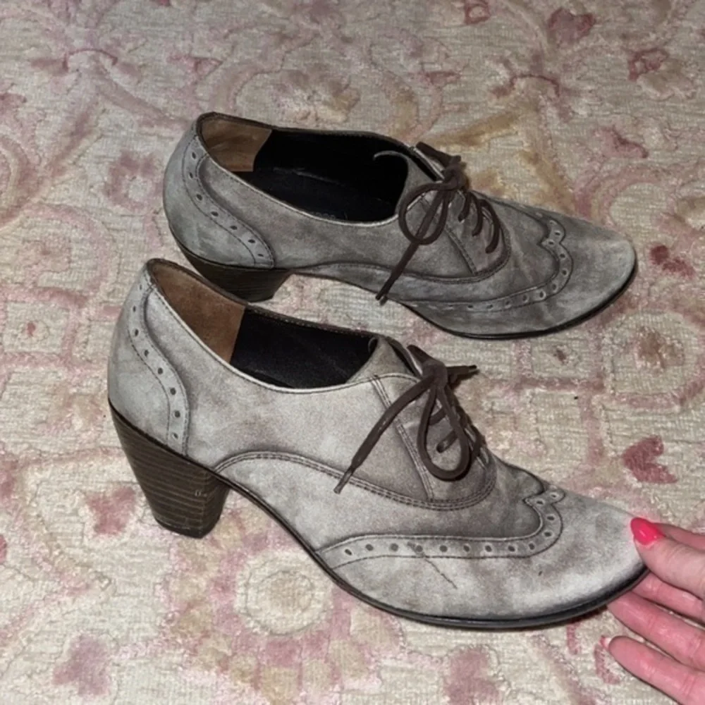 Paul Green Kelsey Gray Suede Oxford Wing Tip Lace Up‎ Booties